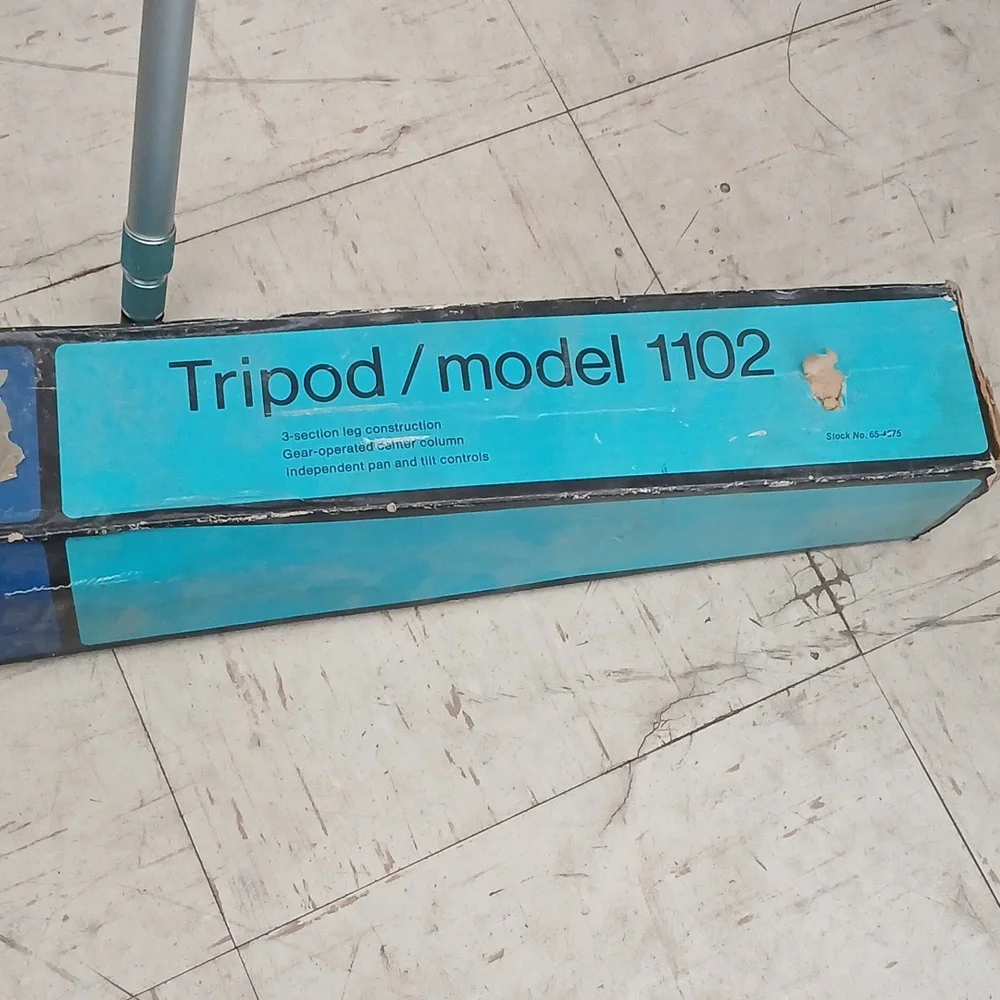 Silver Tripod Model 1102